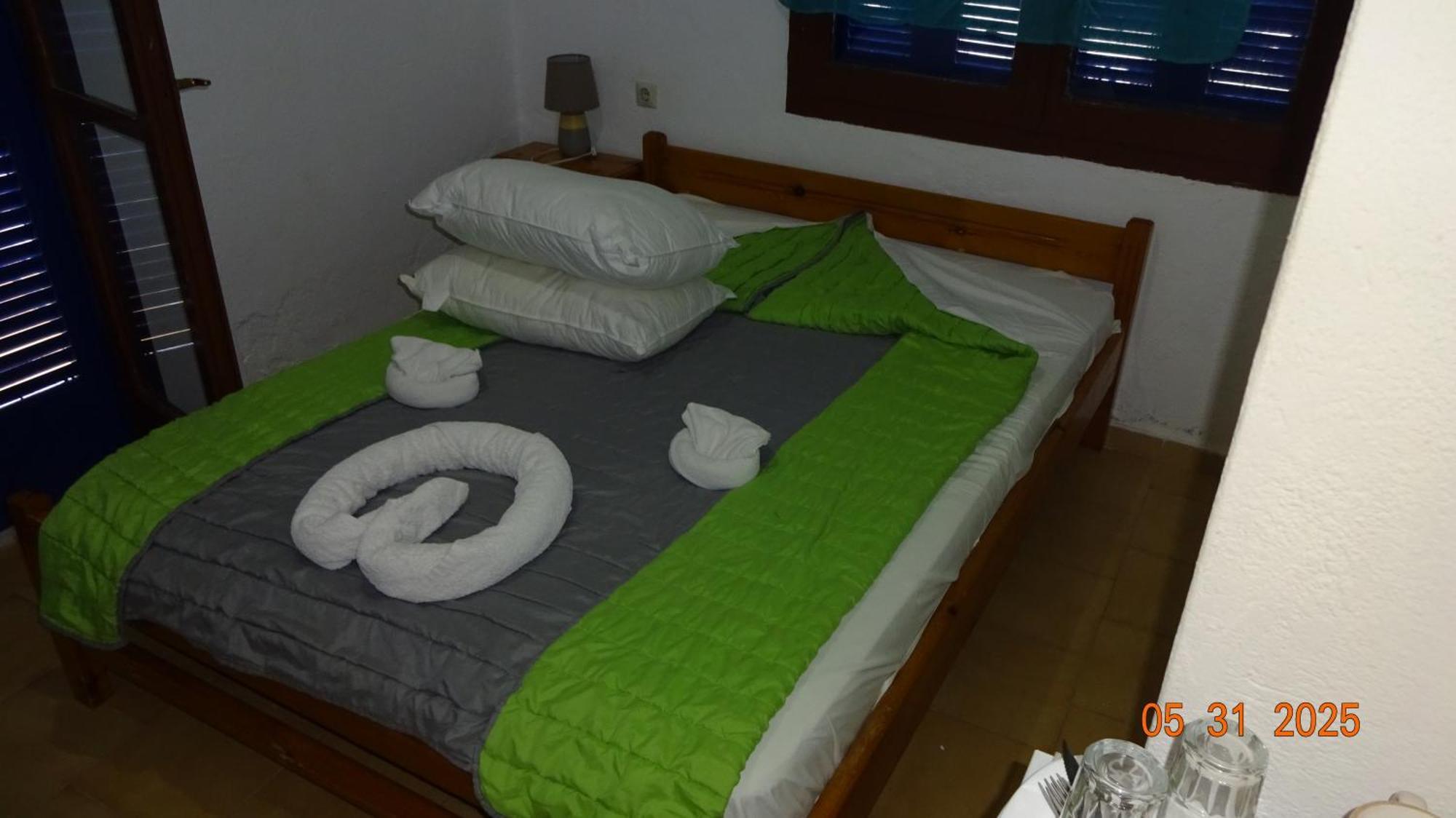 Scirocco Affittacamere Loutro