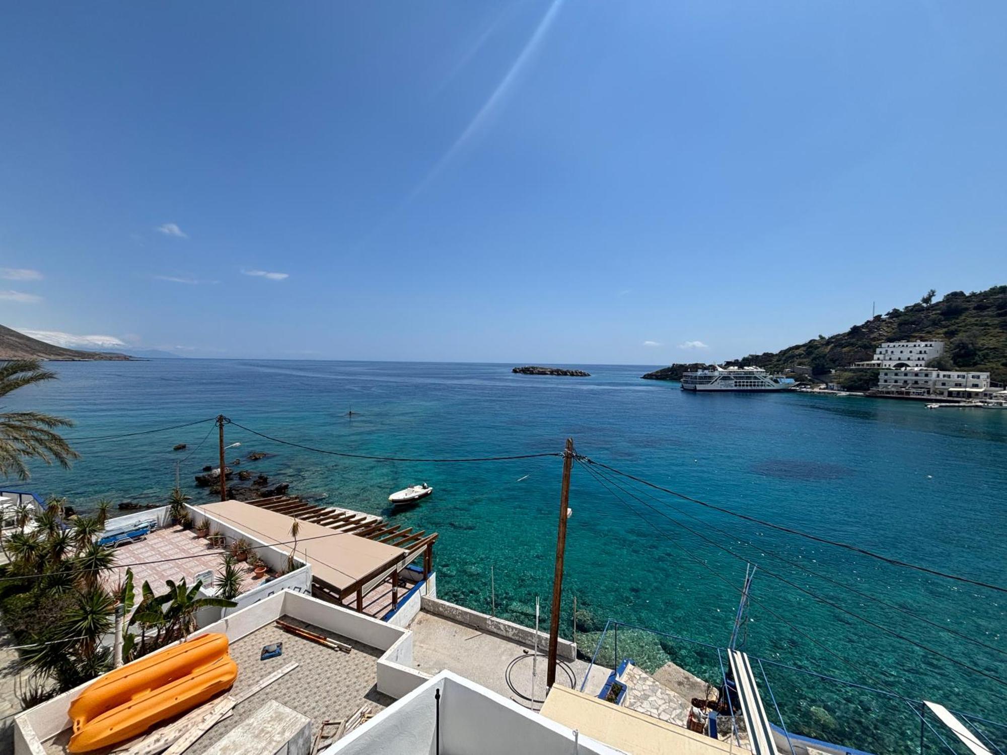Pensjonat Scirocco Loutro